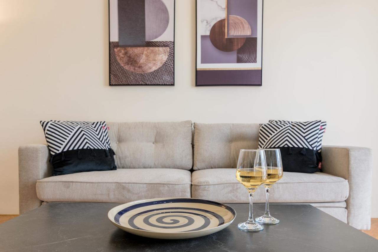 Phaedrus Living: City Center Flat Michalakopoulou Athens Ngoại thất bức ảnh